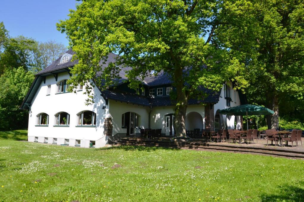 Hotel Am Rugard Bergen Auf Rugen Esterno foto