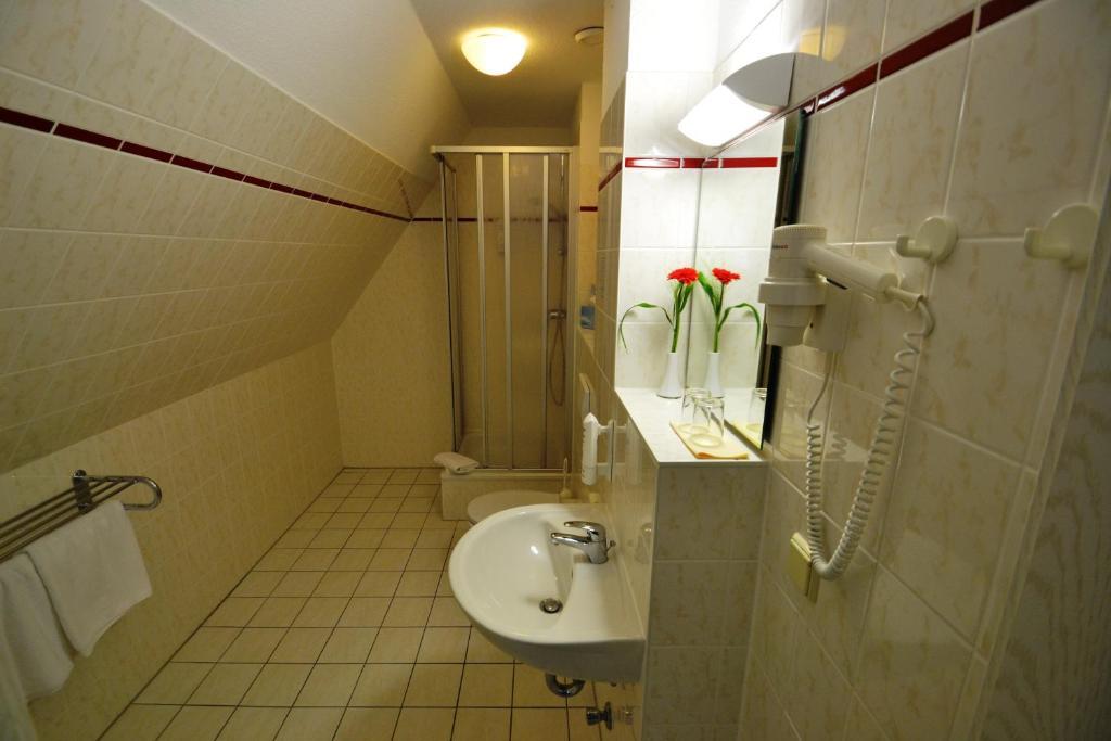 Hotel Am Rugard Bergen Auf Rugen Esterno foto