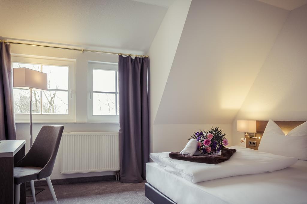 Hotel Am Rugard Bergen Auf Rugen Esterno foto